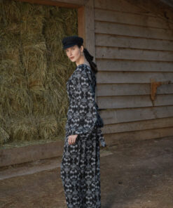 Vlacha Top Black Vase Print side view – Melitta Official