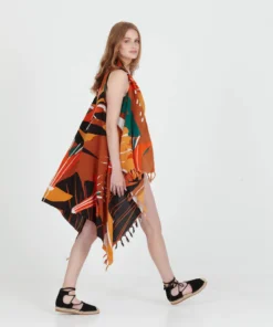 LILIUM Pareo Vest Cleo Gatzeli – lifestyle styling