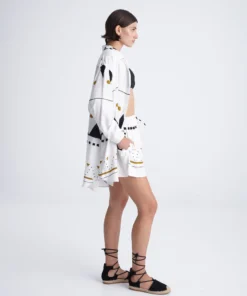 HIGH TIDE Loose Shirt side look – Cleo Gatzeli