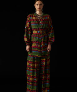 Model wearing Kion Pants (Motiva Black) by Melitta Official with geometric print